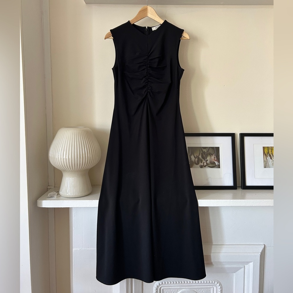 COS Slim Fit Gathered Midi Dress